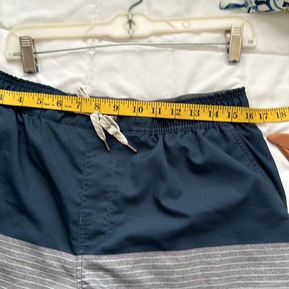 Vuori Trail Short 6”, size XL - Picture 11 of 13